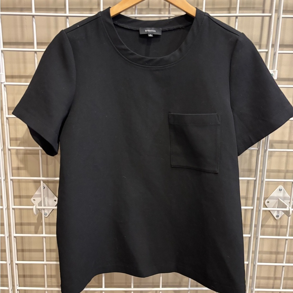 Babaton boxy black tee
